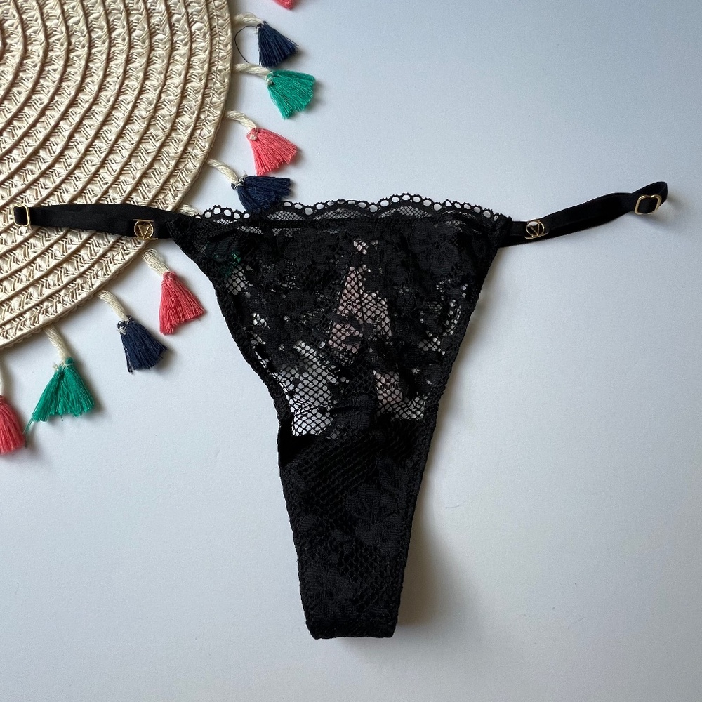 Victoria's Secret Love Cloud Adjustable String Lace Thong Panty Black Medium NEW